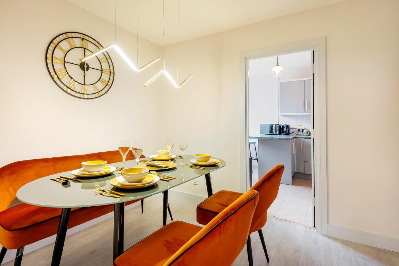 Lovely 4 Bedroom Flat In Wandsworth- London Exterior foto