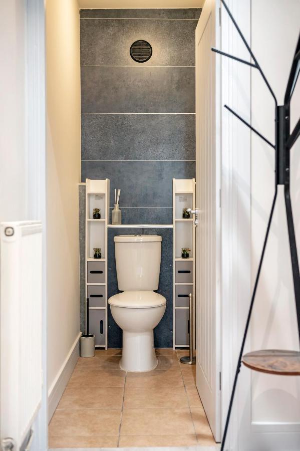 Lovely 4 Bedroom Flat In Wandsworth- London Exterior foto