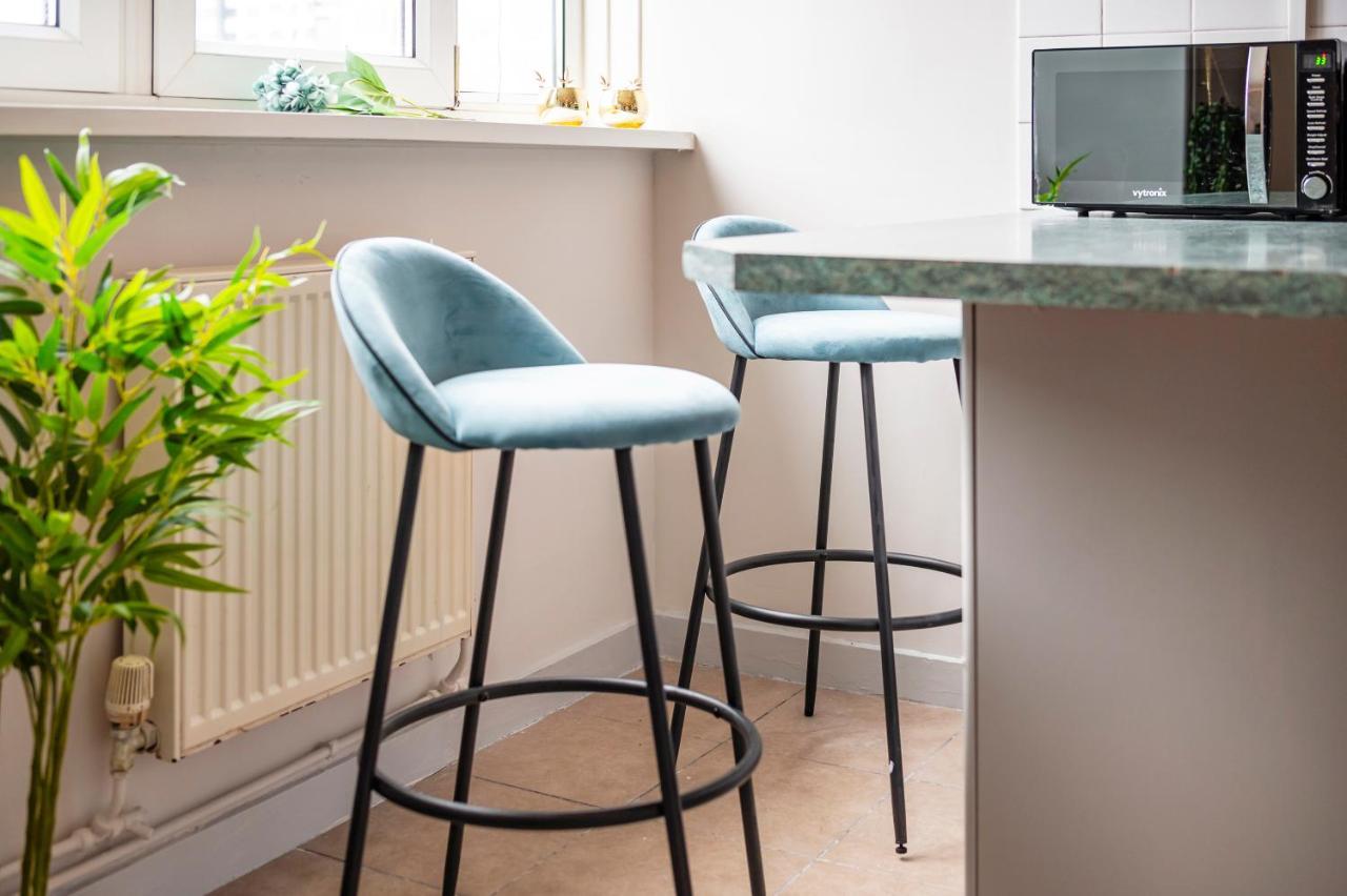 Lovely 4 Bedroom Flat In Wandsworth- London Exterior foto