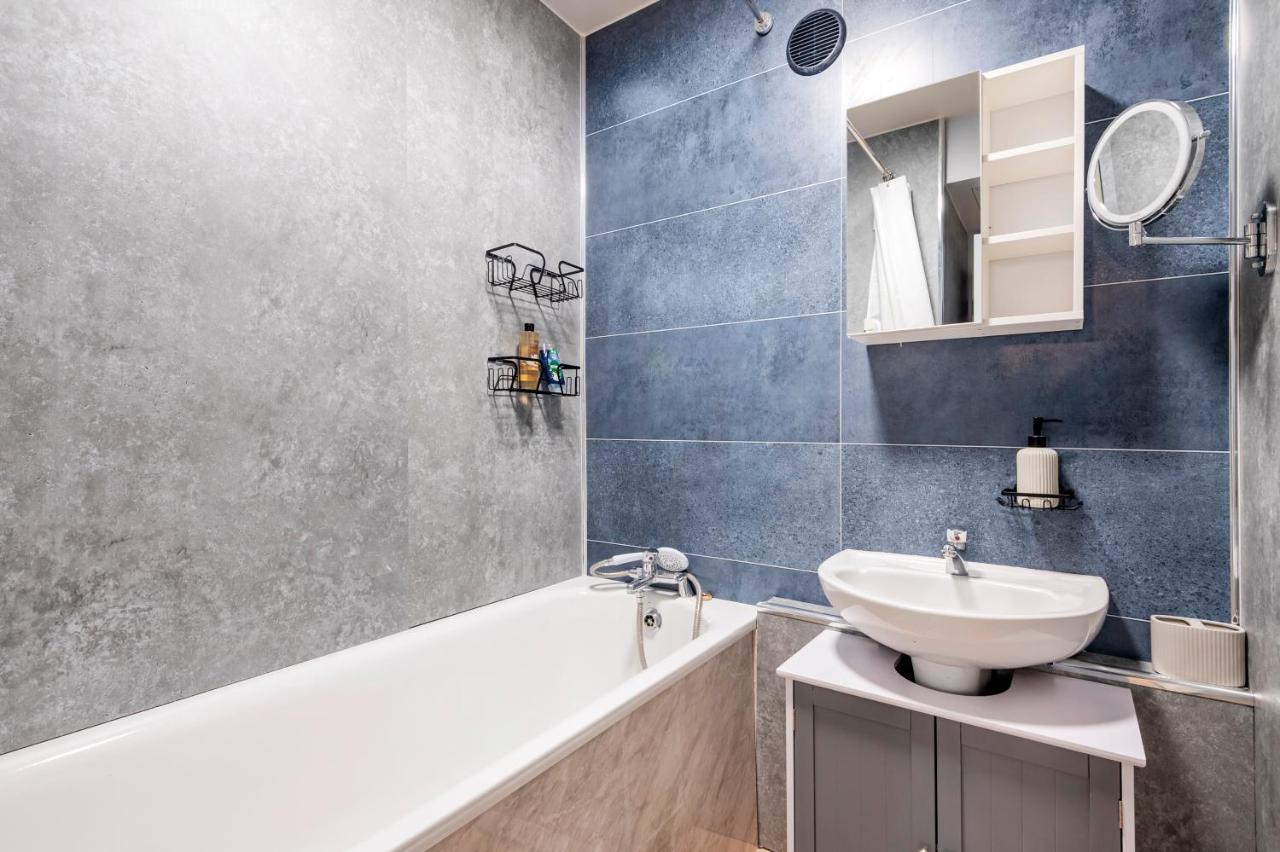 Lovely 4 Bedroom Flat In Wandsworth- London Exterior foto