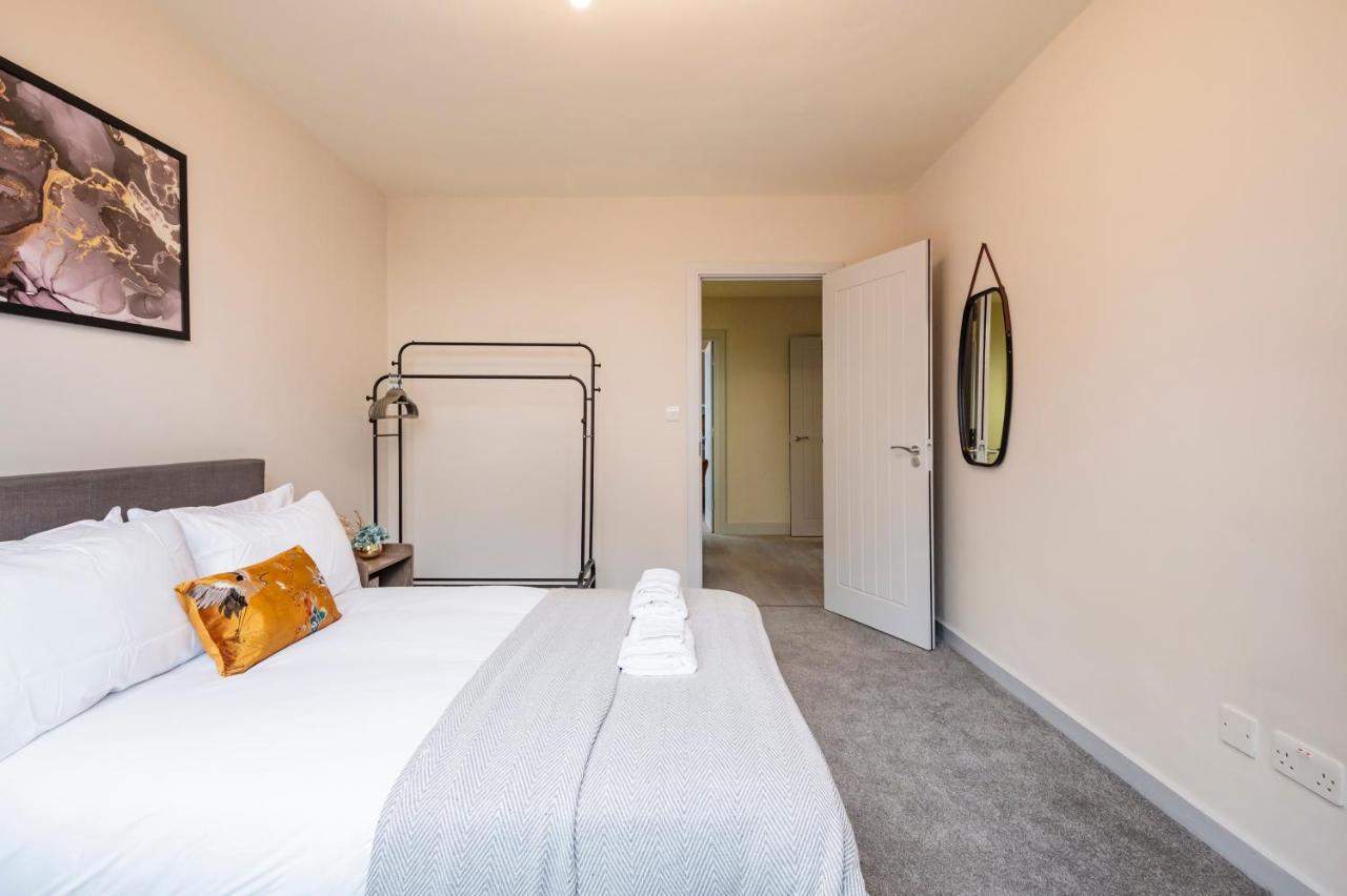 Lovely 4 Bedroom Flat In Wandsworth- London Exterior foto